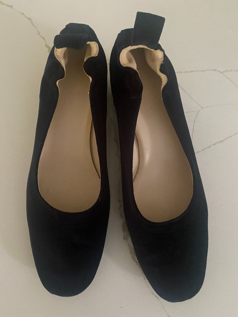 Everlane Everyday Heel in blue velvet, size 8.5